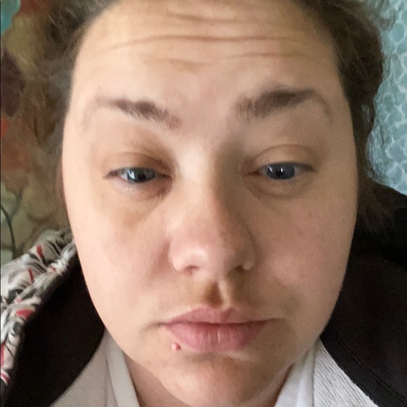 Meet your Posher, Amy - Picture 1 of 1